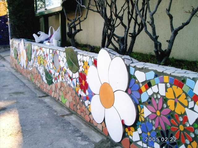 幼稚園タイル外壁